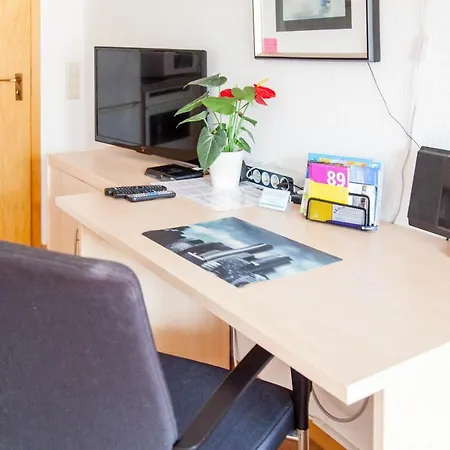 Apartment Fewoleipzig Sued Mit Tiefgarage Leipzig